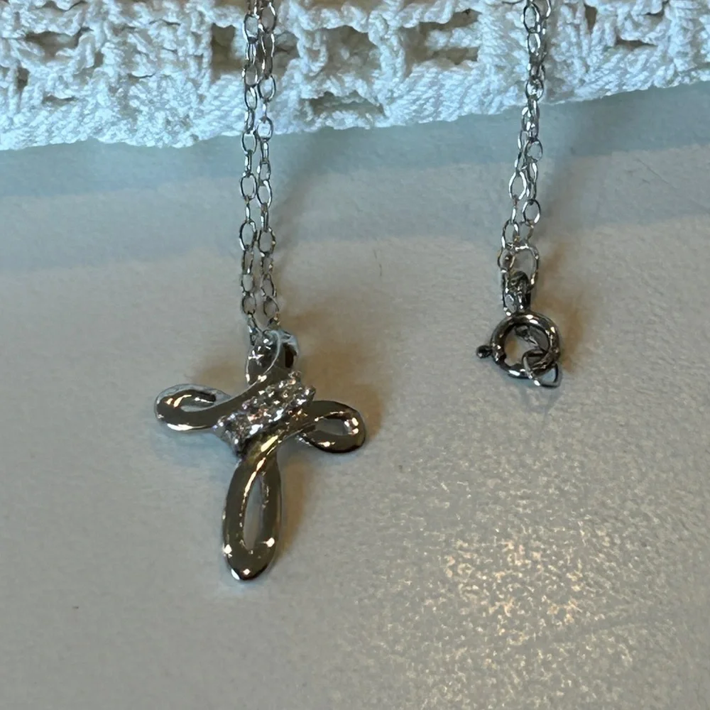 Sterling Silver Cross Necklace Ribbon Pendant with Crystals Stamped 925 CZ - Picture 4 of 13